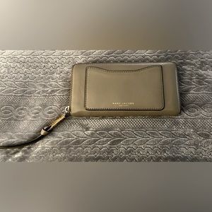 Marc Jacobs Gray Leather Wallet with Zipper